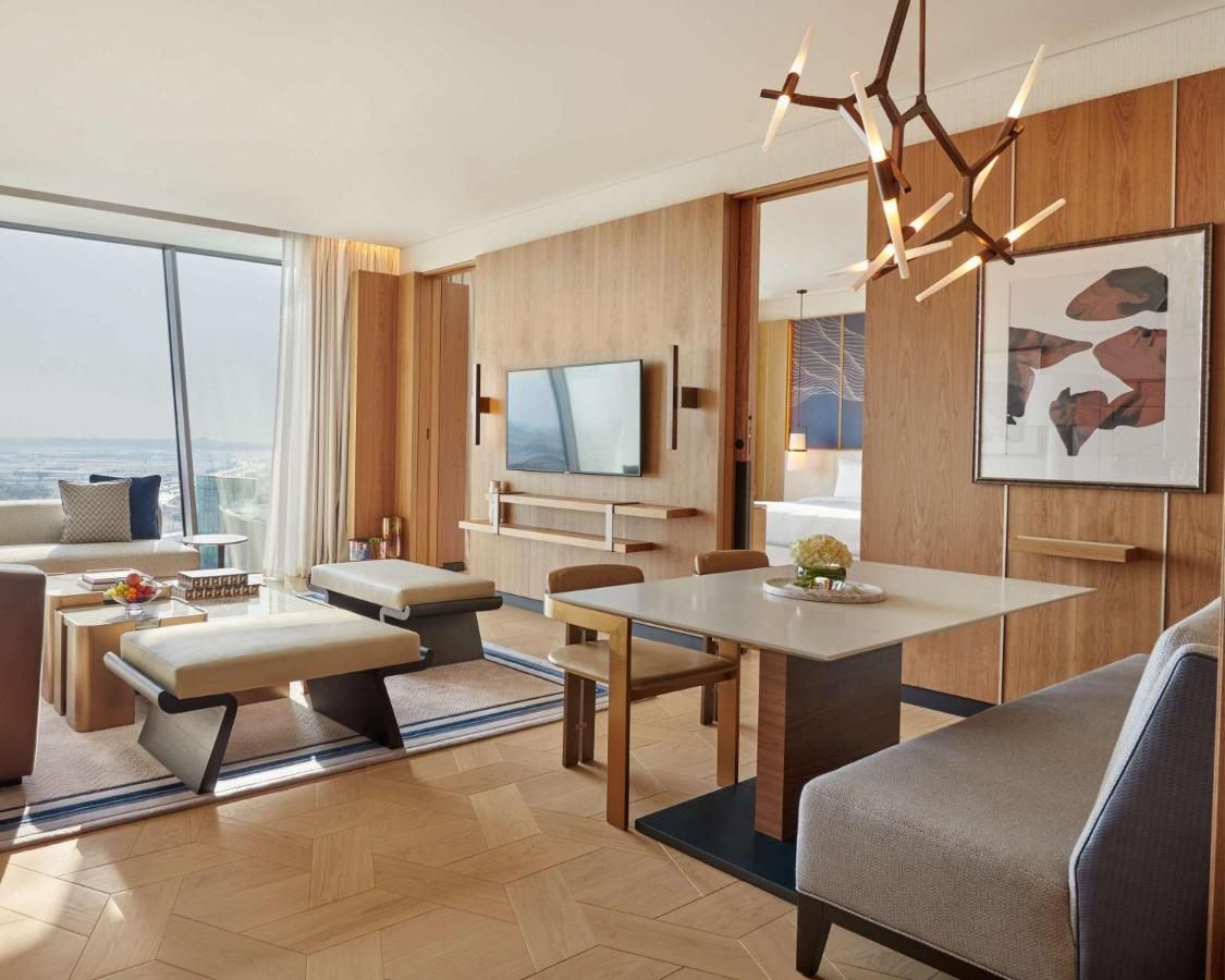 מלון כוויית Grand Hyatt Kuwait מראה חיצוני תמונה A suite at the hotel