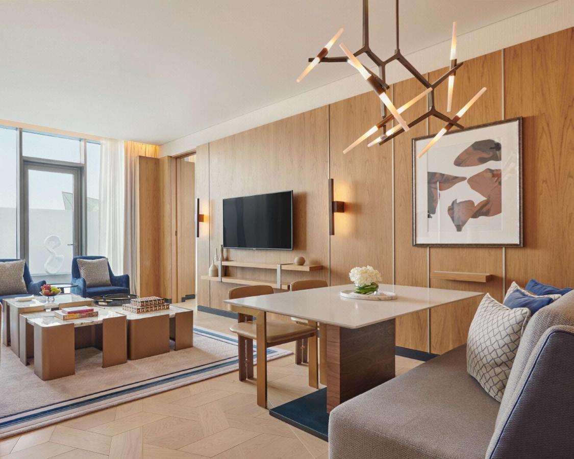 מלון כוויית Grand Hyatt Kuwait מראה חיצוני תמונה A suite at the hotel