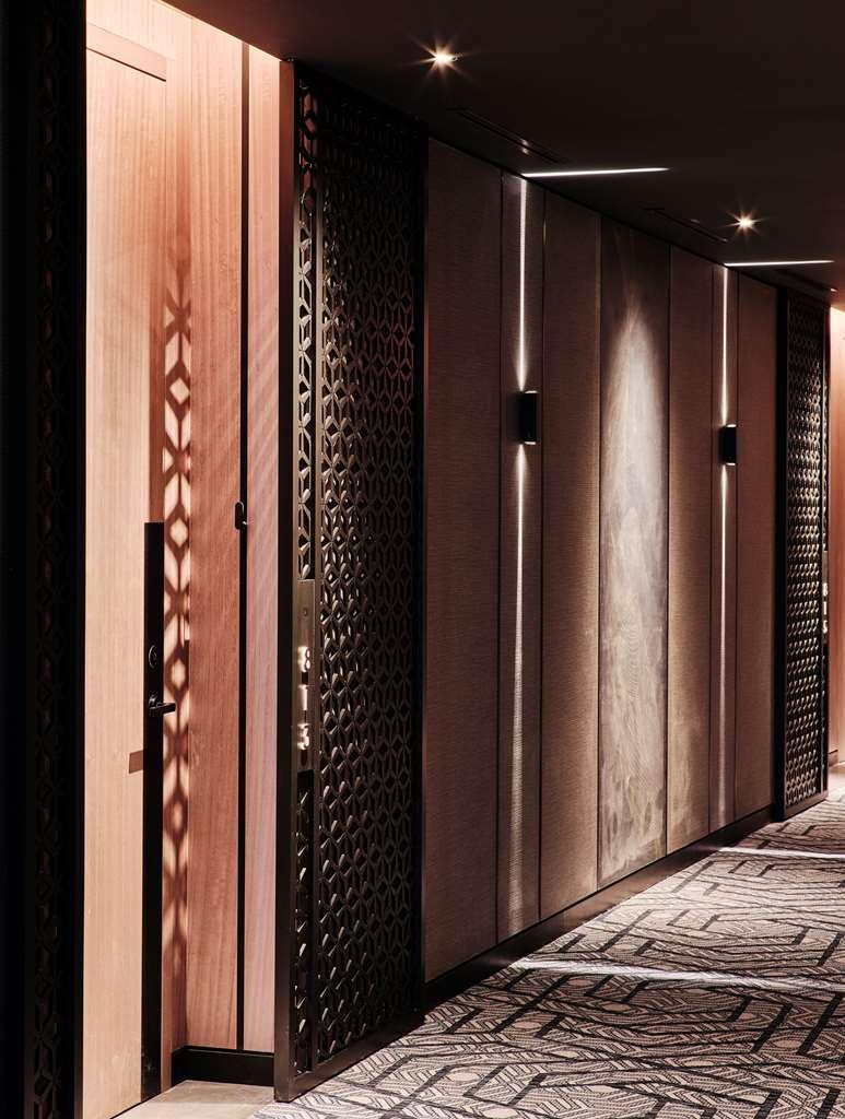 מלון כוויית Grand Hyatt Kuwait חדר תמונה Doors of the hotel