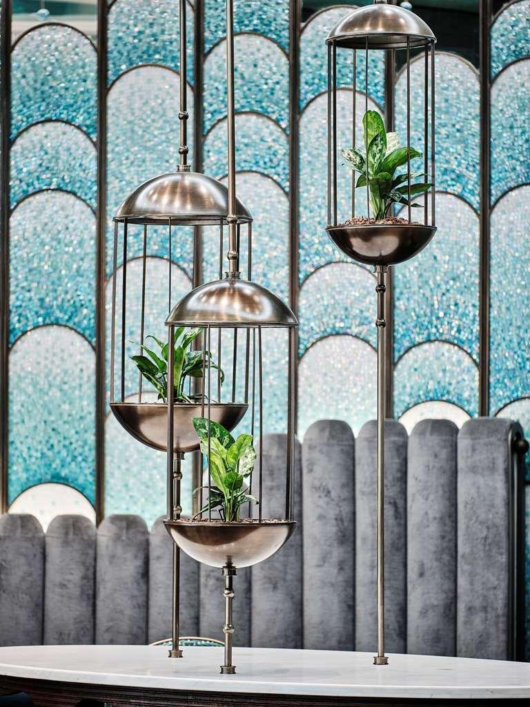 מלון כוויית Grand Hyatt Kuwait מסעדה תמונה A vertical garden in a restaurant